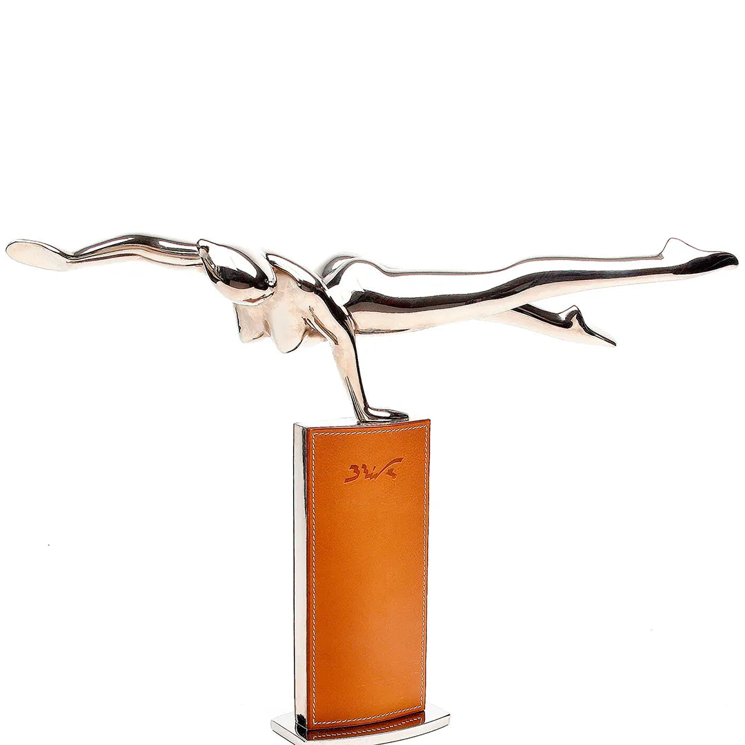 Esculturas contemporáneo en bronce, resina y fibra de video y acero inoxidable creada por el escultor Bernard Rives